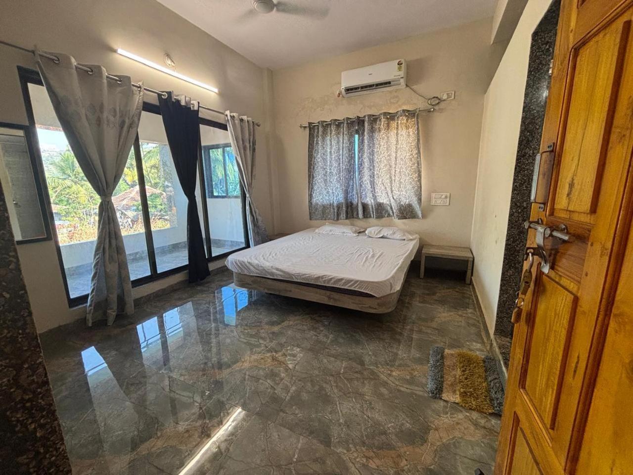 Shobhnath Home Stay Harnai Rom bilde